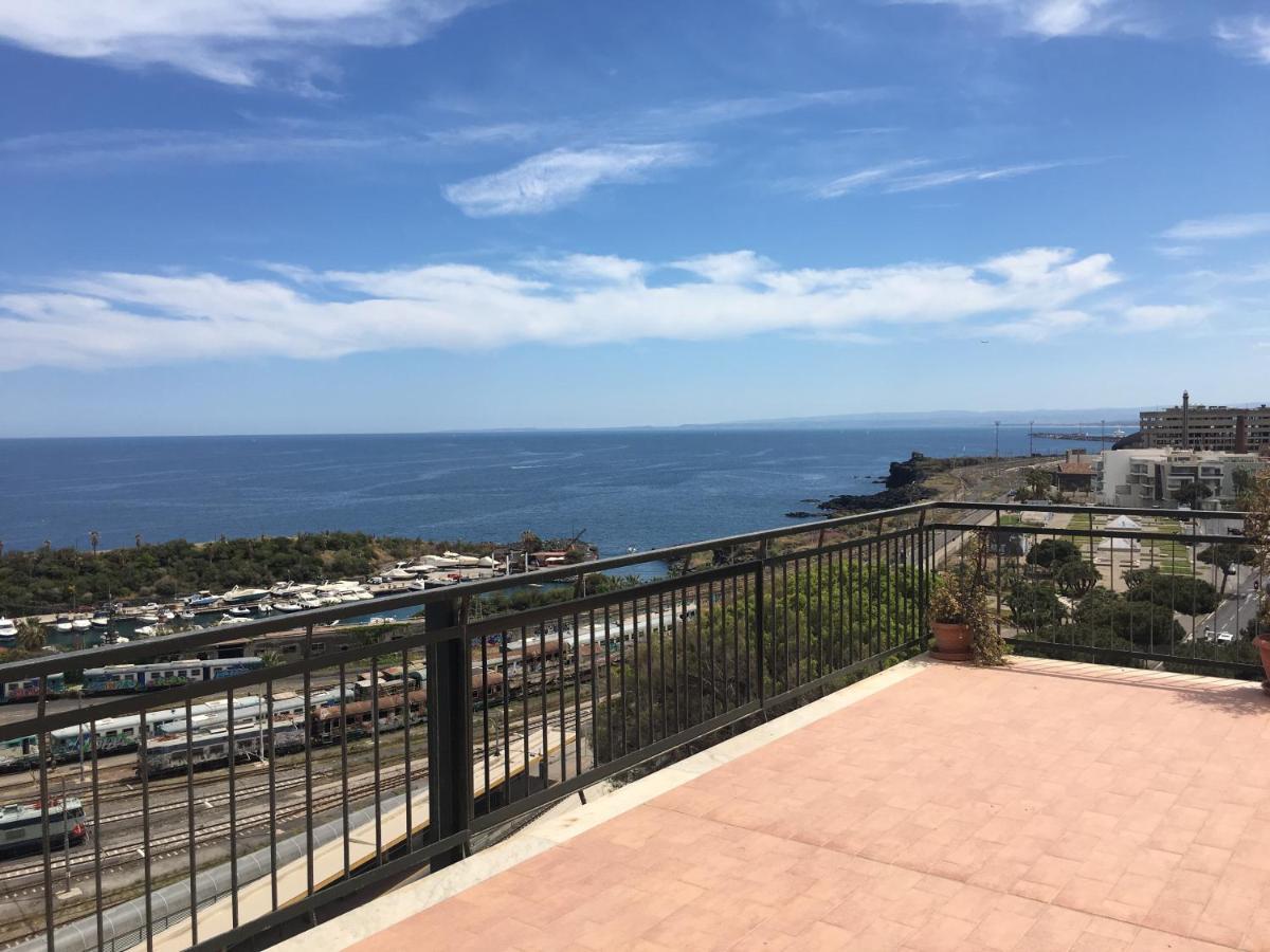 Europa Guest House Catania Bagian luar foto